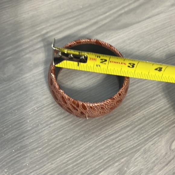 Vintage Brown Reptile Print Bangle Bracelet - Picture 9 of 9